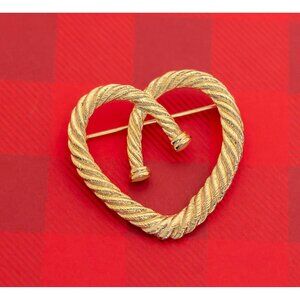 Vintage Victorian Open Heart Gold Tone Brooch - O1